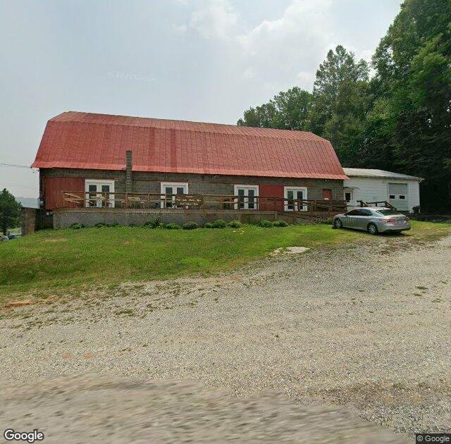 Dickie Bros. Orchard in Roseland, VA