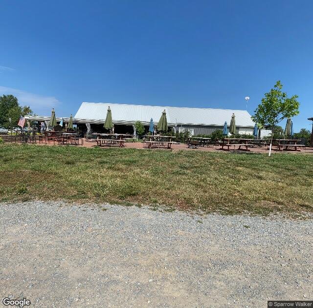 Mackintosh Fruit Farm in Berryville, VA