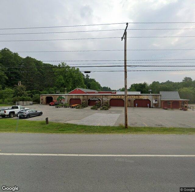 Mack's Apples in Londonderry, NH