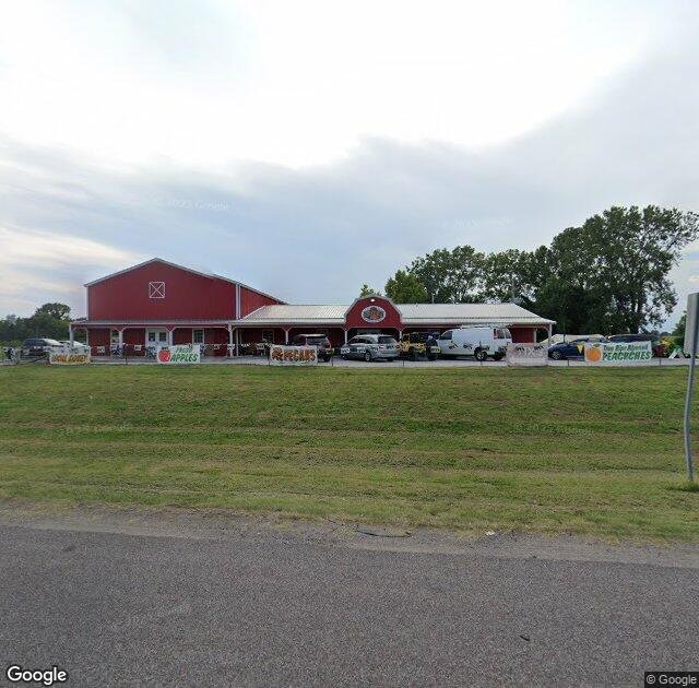 The Peach Barn Orchard & Bakery in Porter, OK