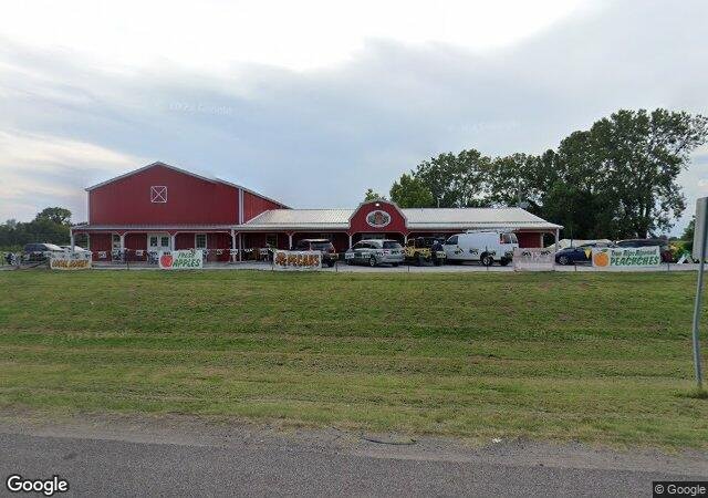 The Peach Barn Orchard & Bakery in Porter, OK