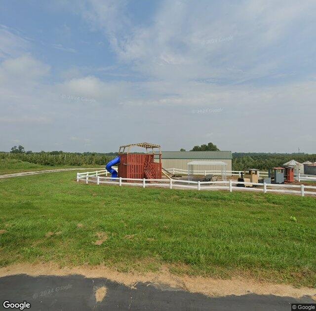 Peters Orchards & Market in Waverly, MO