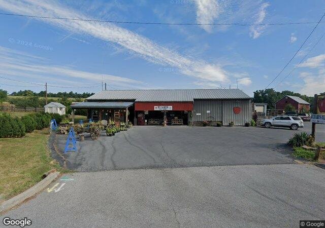 Richard's Fruit Market in Middletown, VA