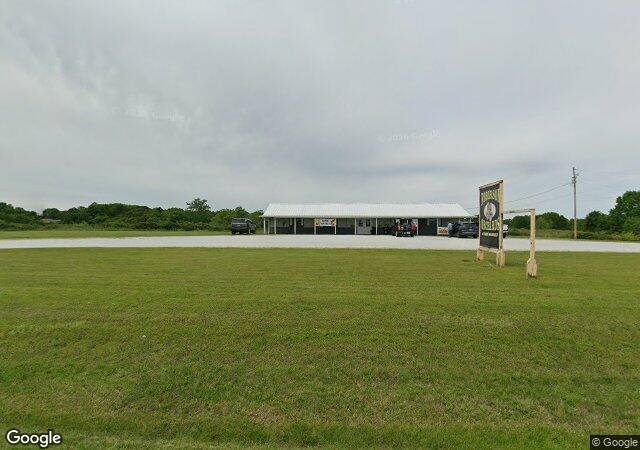 Roberson Orchards & Farm Market in Omaha, AR