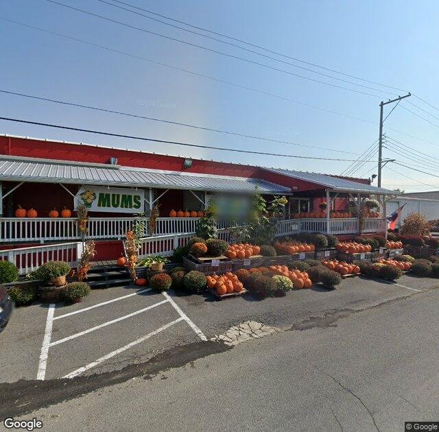 Taylor's Farm Market in Inwood, WV