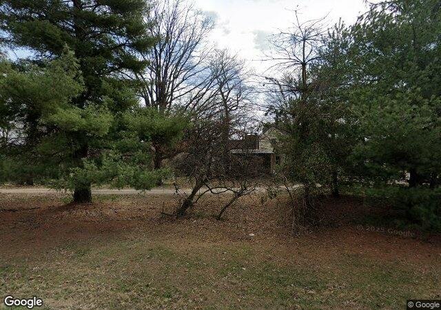 Vanzant Fruit Farms in Lowell, AR